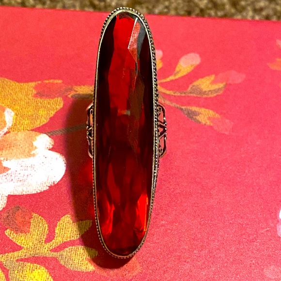 Oblong Victorian Red Beveled Stone Ring - Sz 8 - Picture 4 of 7